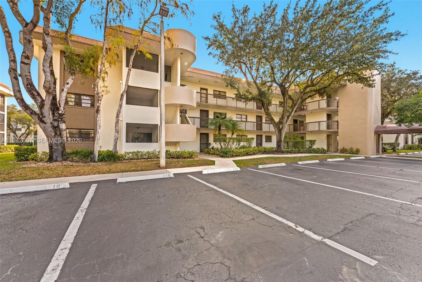 BONAIRE AT WOODMONT NO 3 - Residential