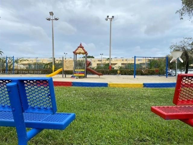 THE BEACH CLUB FONTAINEBL - Residential