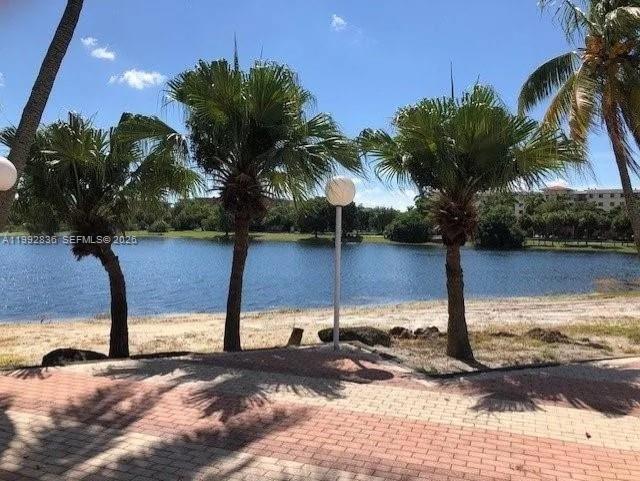 THE BEACH CLUB FONTAINEBL - Residential