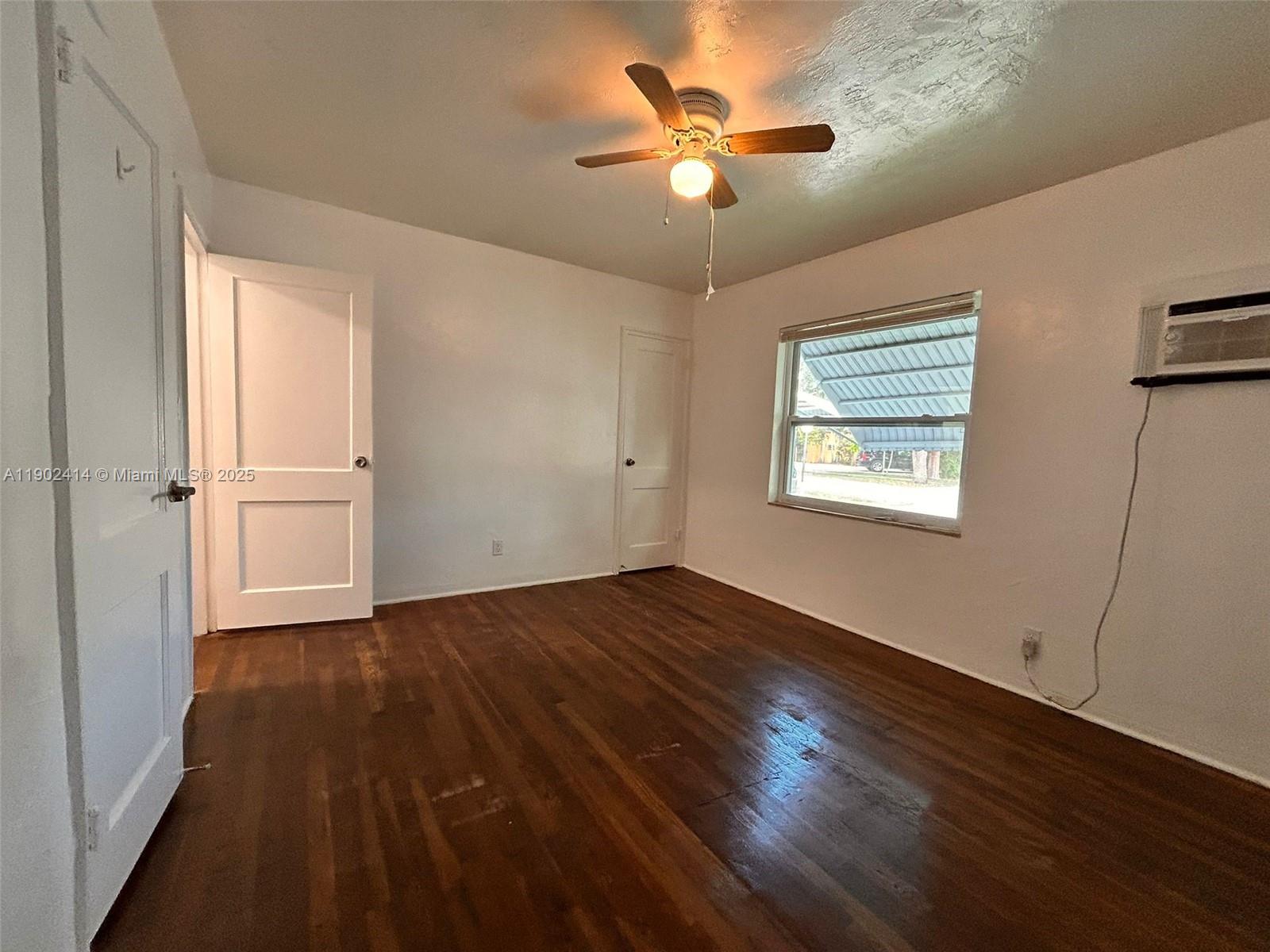 WELLONS PARK - Residential Lease