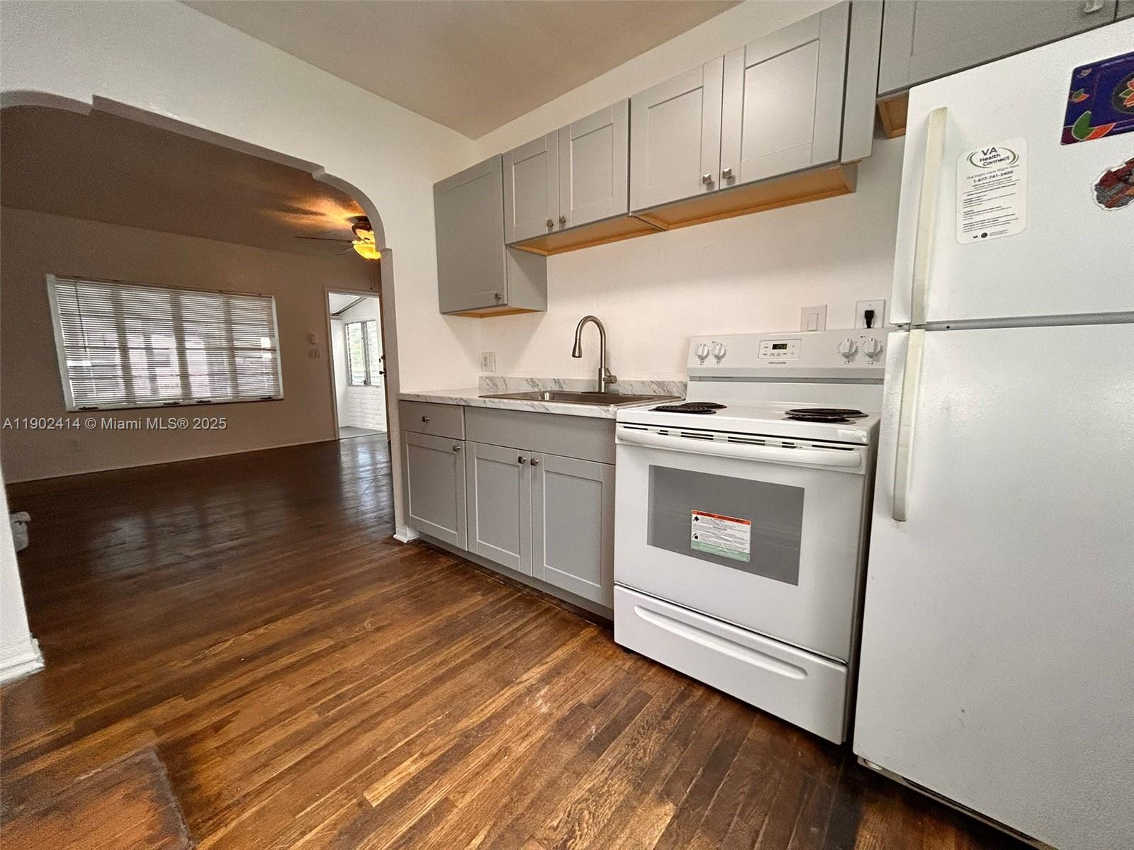 WELLONS PARK - Residential Lease