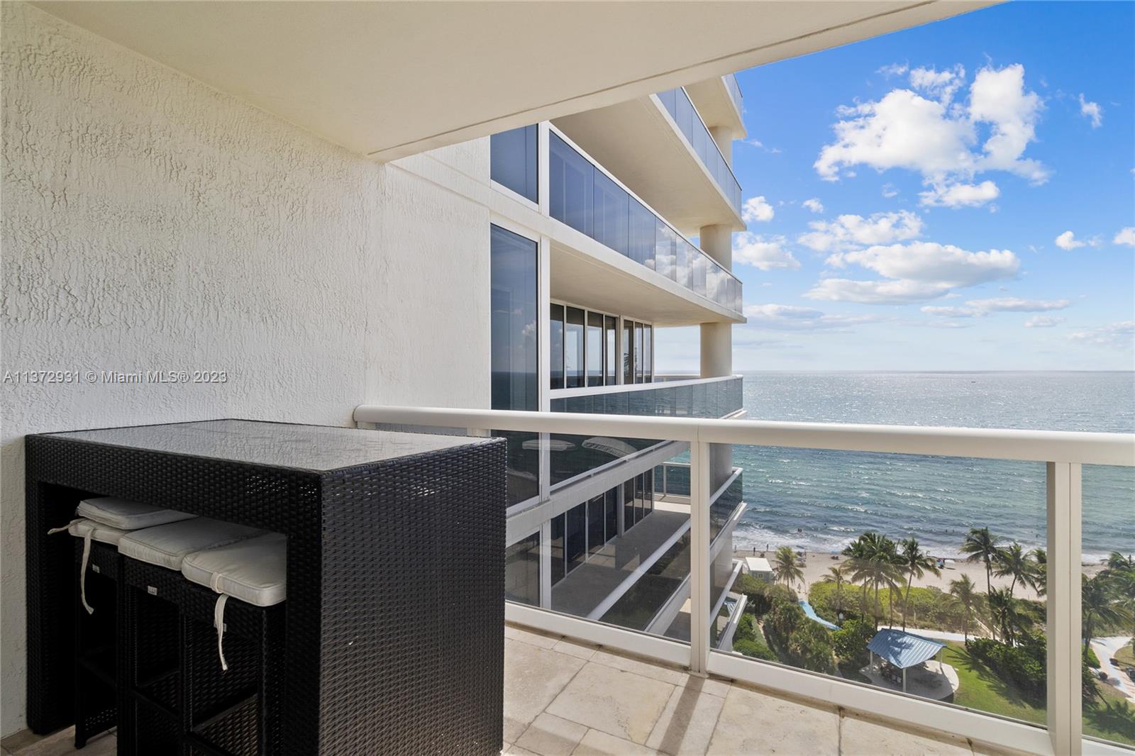 BEACH CLUB CONDO - Residential Lease