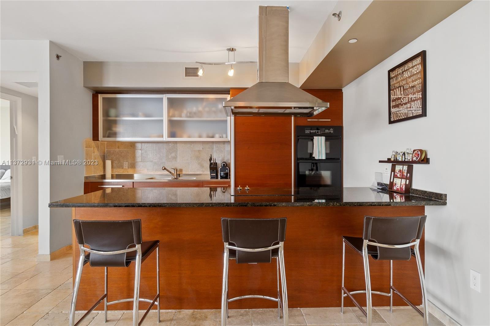 BEACH CLUB CONDO - Residential Lease