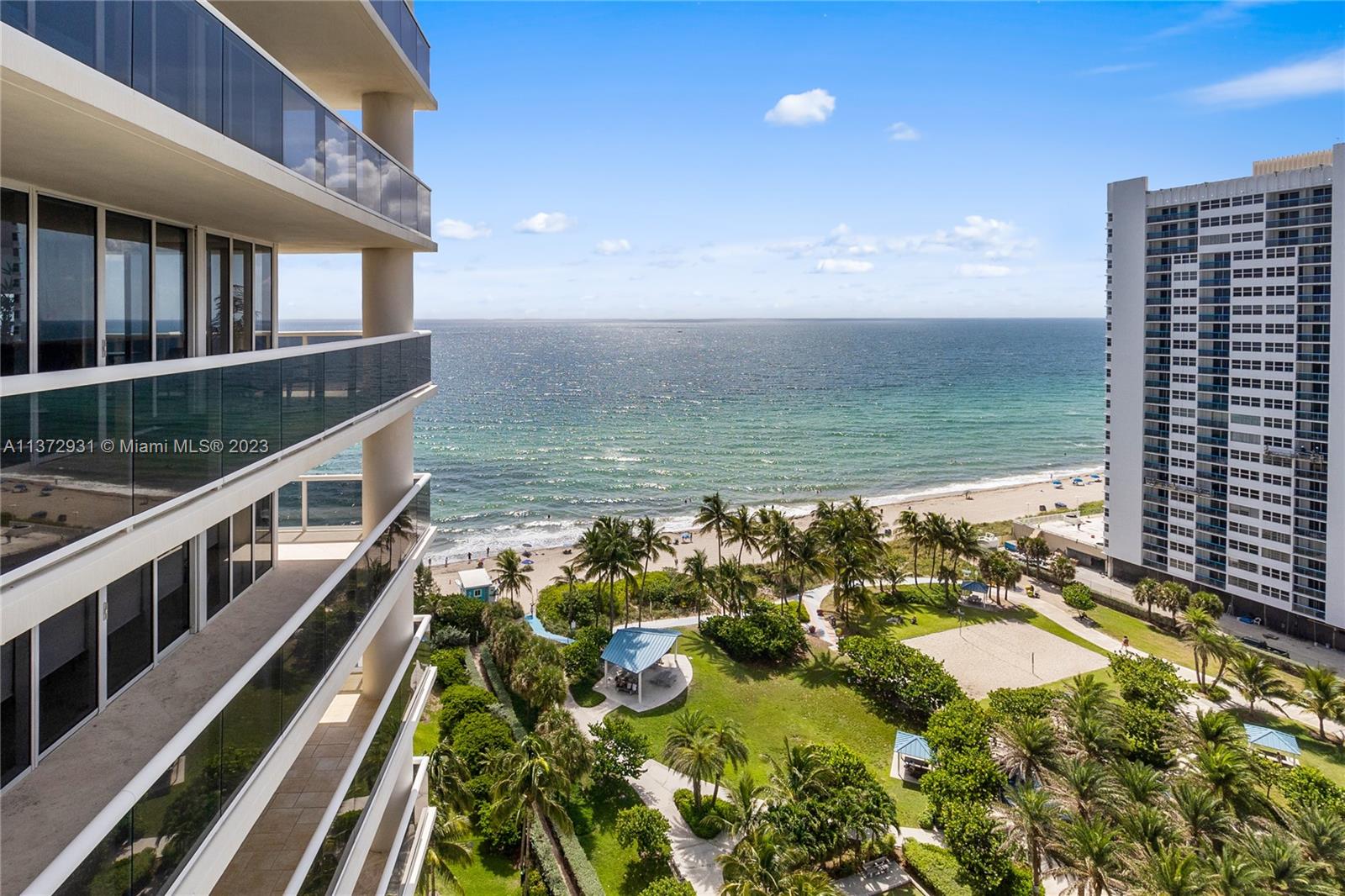 BEACH CLUB CONDO - Residential Lease