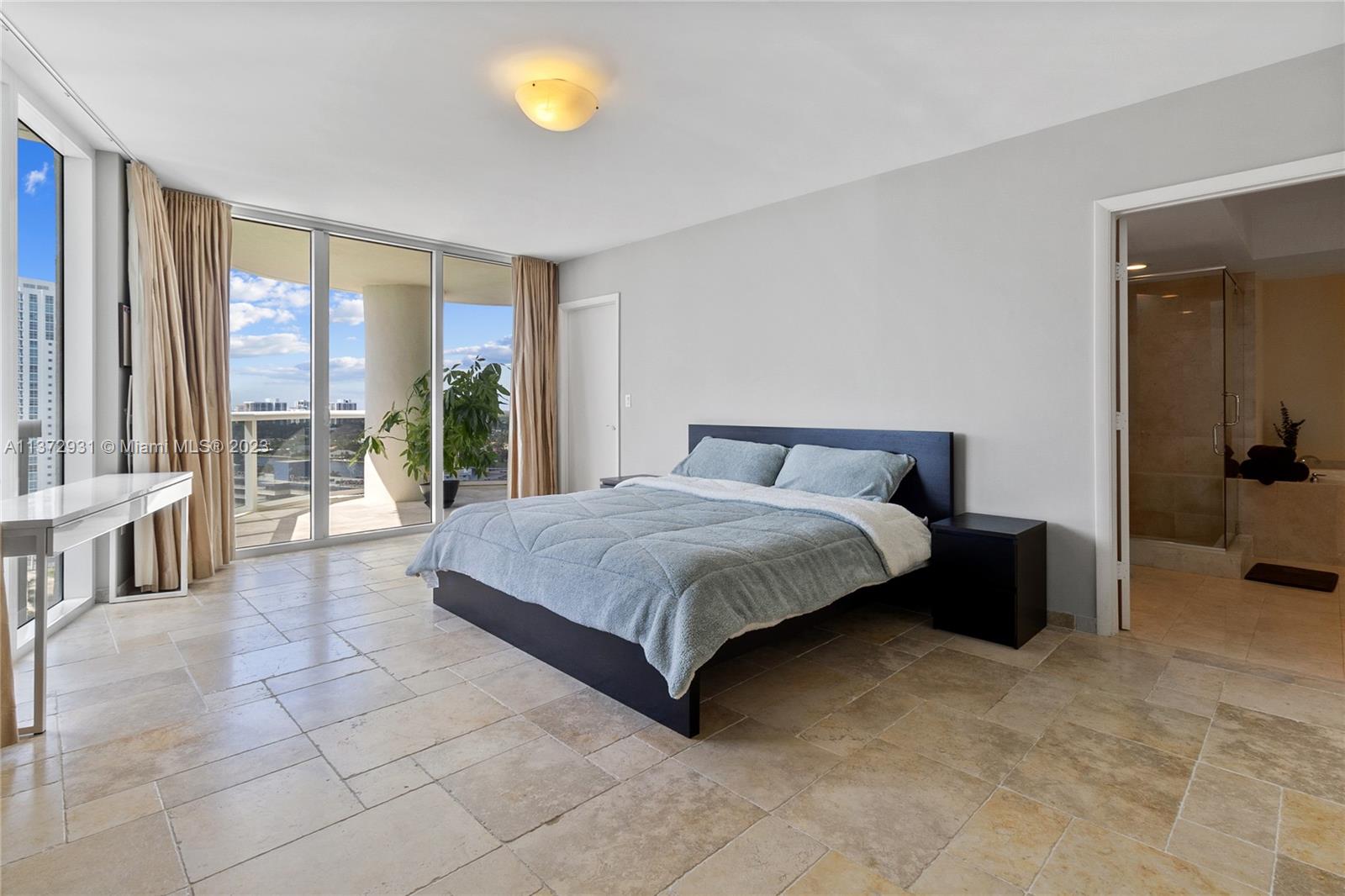 BEACH CLUB CONDO - Residential Lease