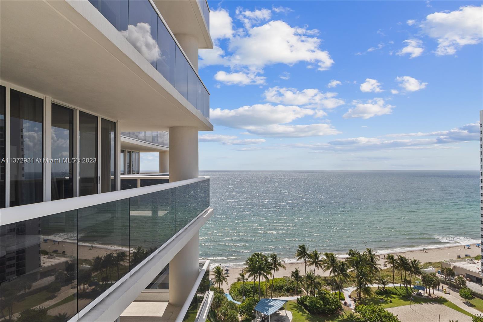 BEACH CLUB CONDO - Residential Lease