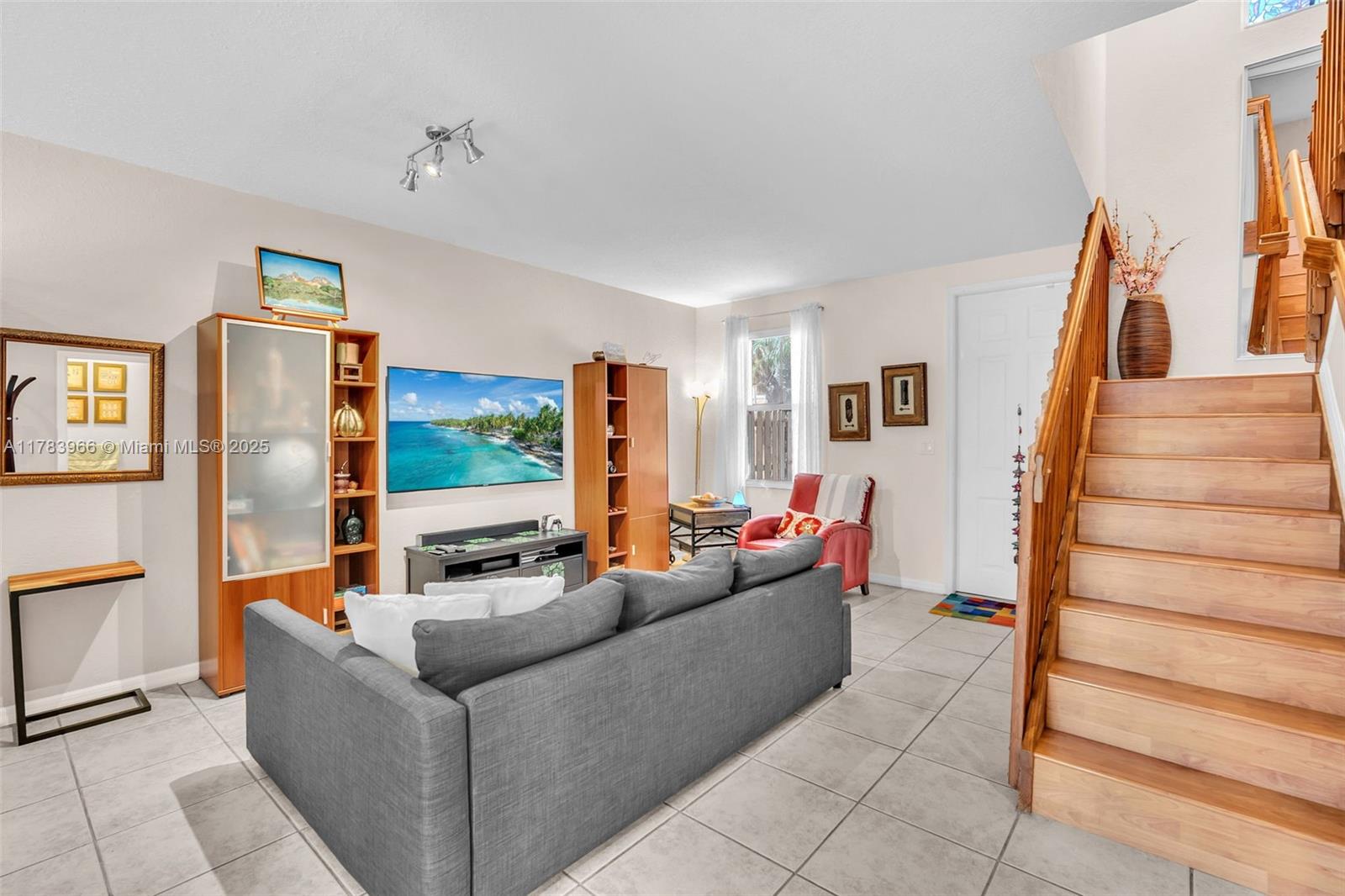 805 NW 135th Ter