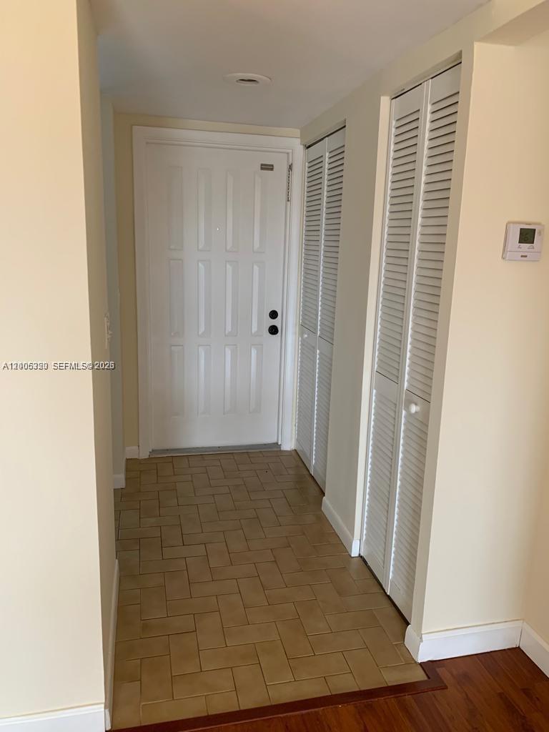 LAKES MEADOW VILG HOMES C - Residential Lease