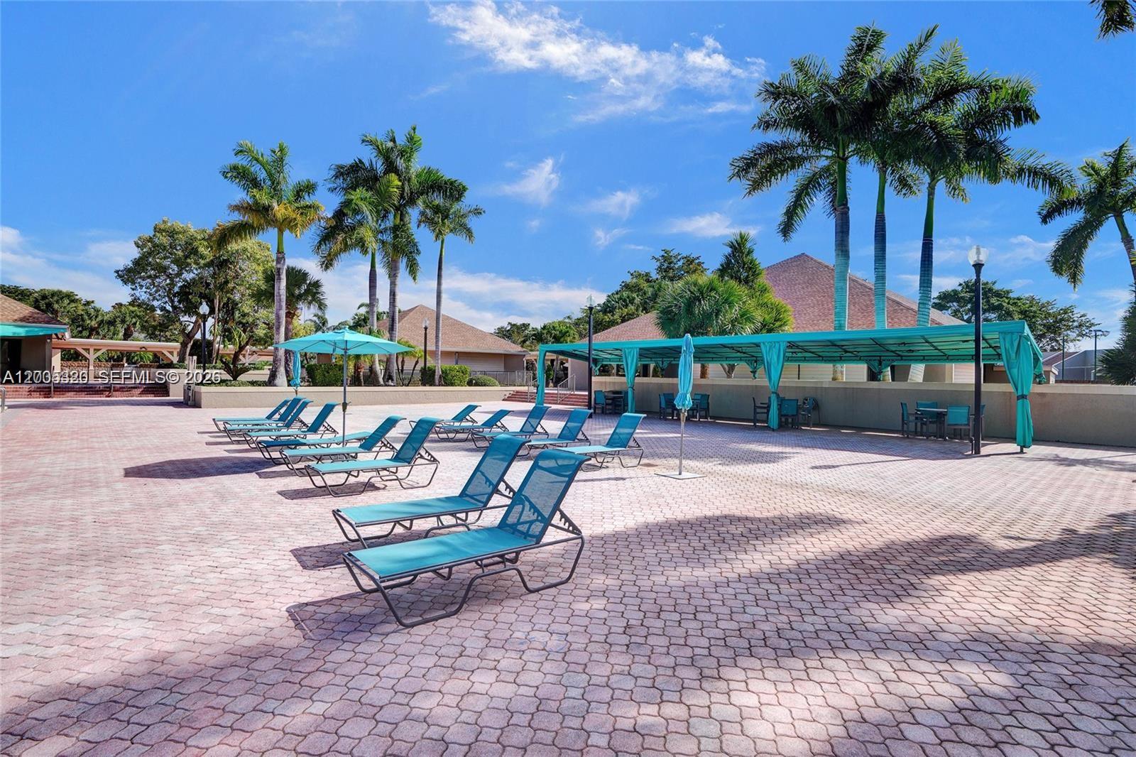 LAKES MEADOW VILG HOMES C - Residential Lease