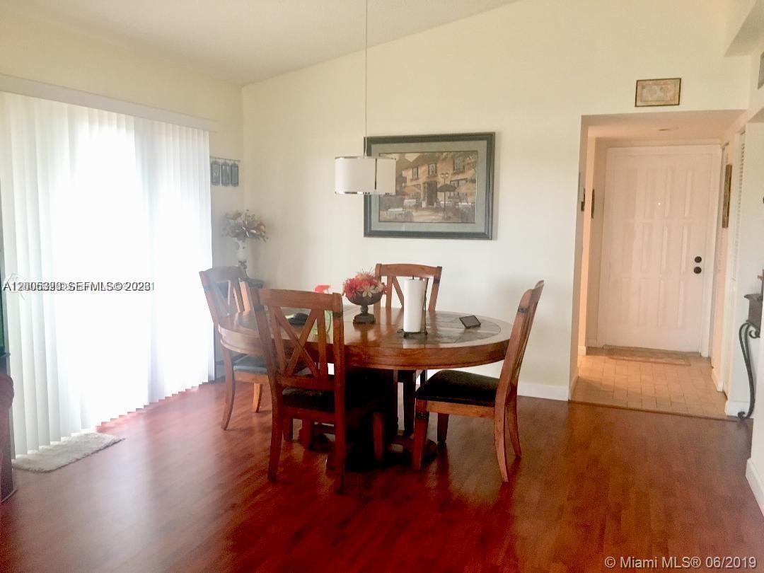 LAKES MEADOW VILG HOMES C - Residential Lease