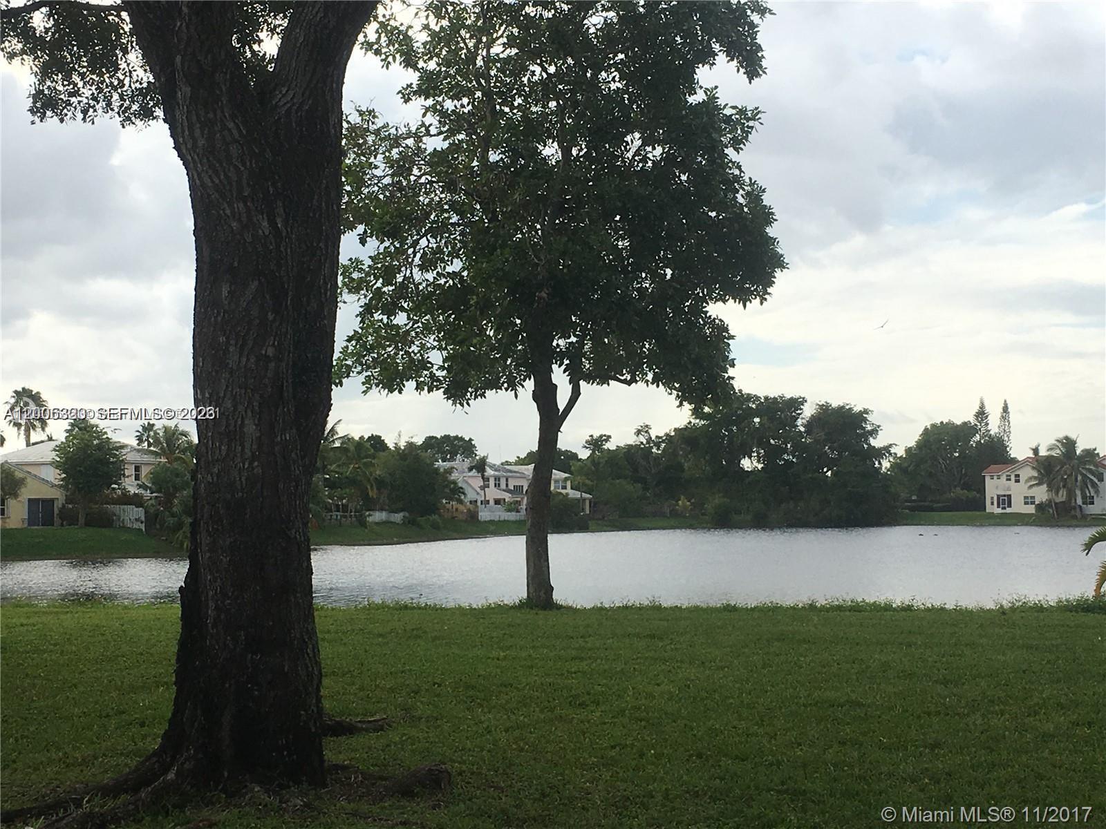 LAKES MEADOW VILG HOMES C - Residential Lease