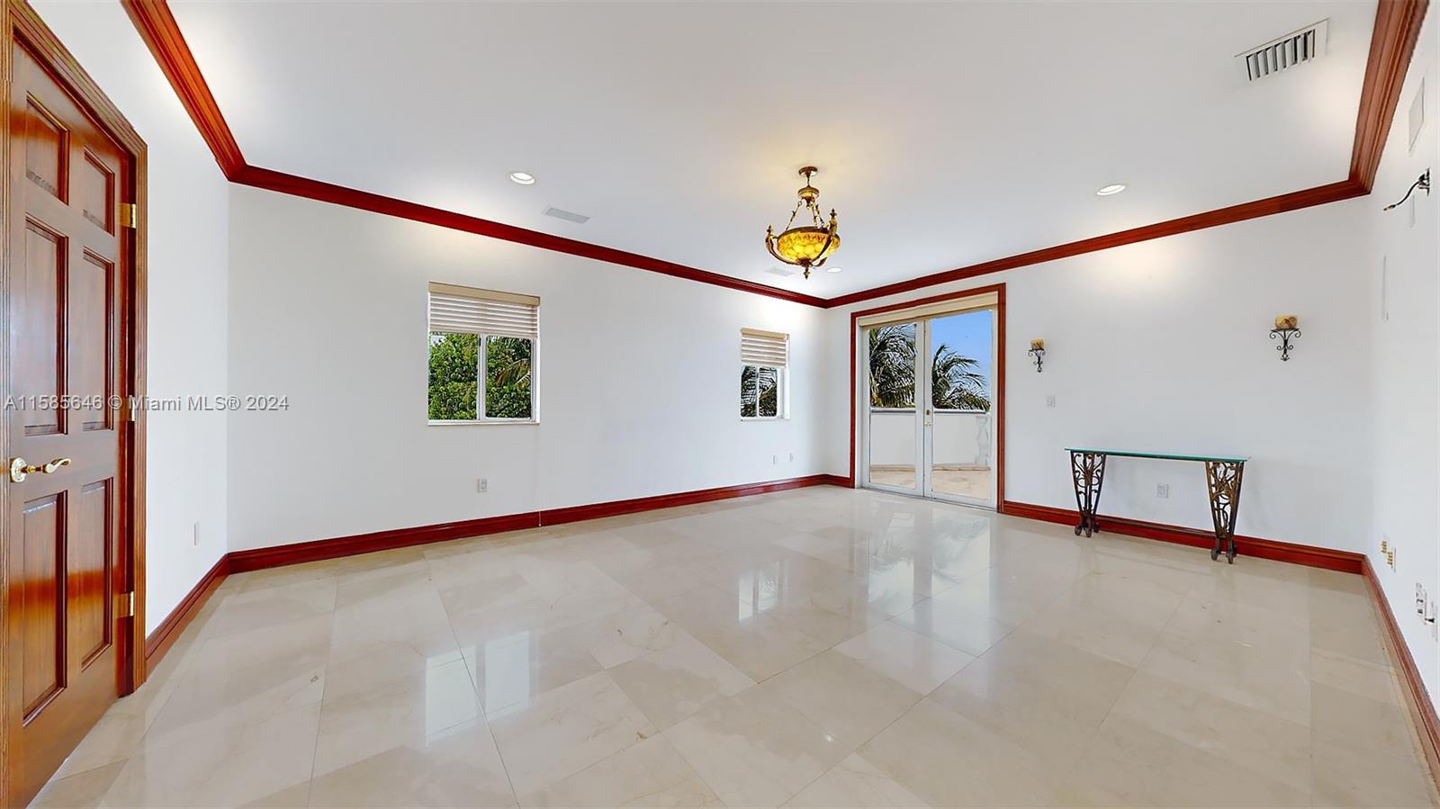 BISCAYNE BEACH-2ND ADDN - Residential
