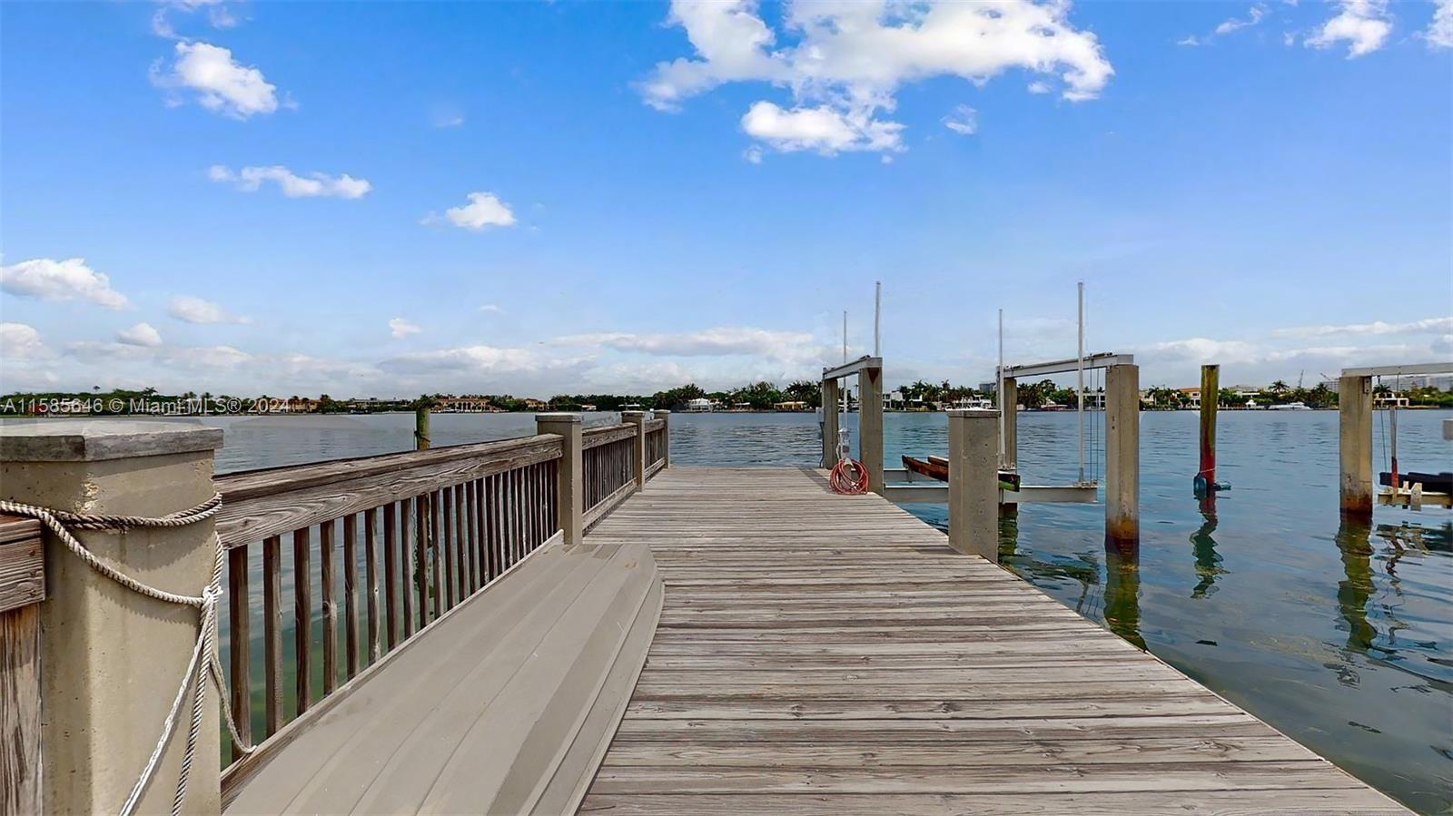 BISCAYNE BEACH-2ND ADDN - Residential