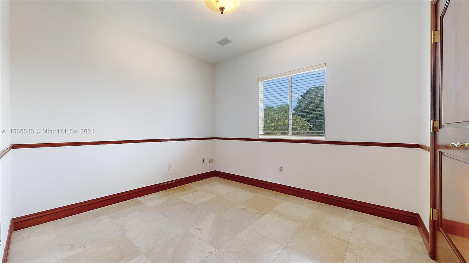 BISCAYNE BEACH-2ND ADDN - Residential