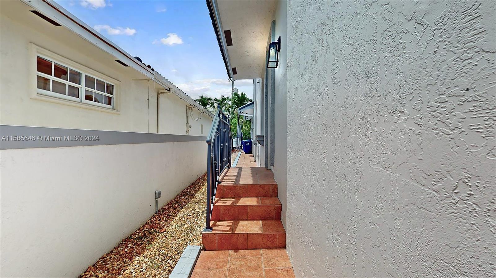 BISCAYNE BEACH-2ND ADDN - Residential