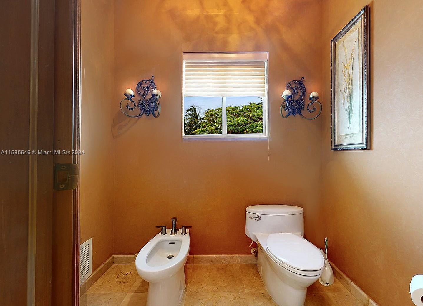 BISCAYNE BEACH-2ND ADDN - Residential