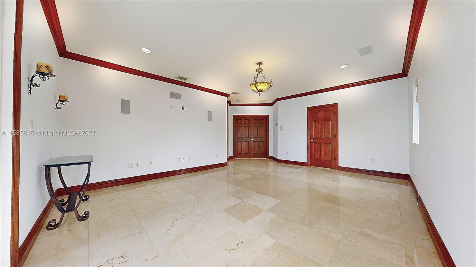 BISCAYNE BEACH-2ND ADDN - Residential