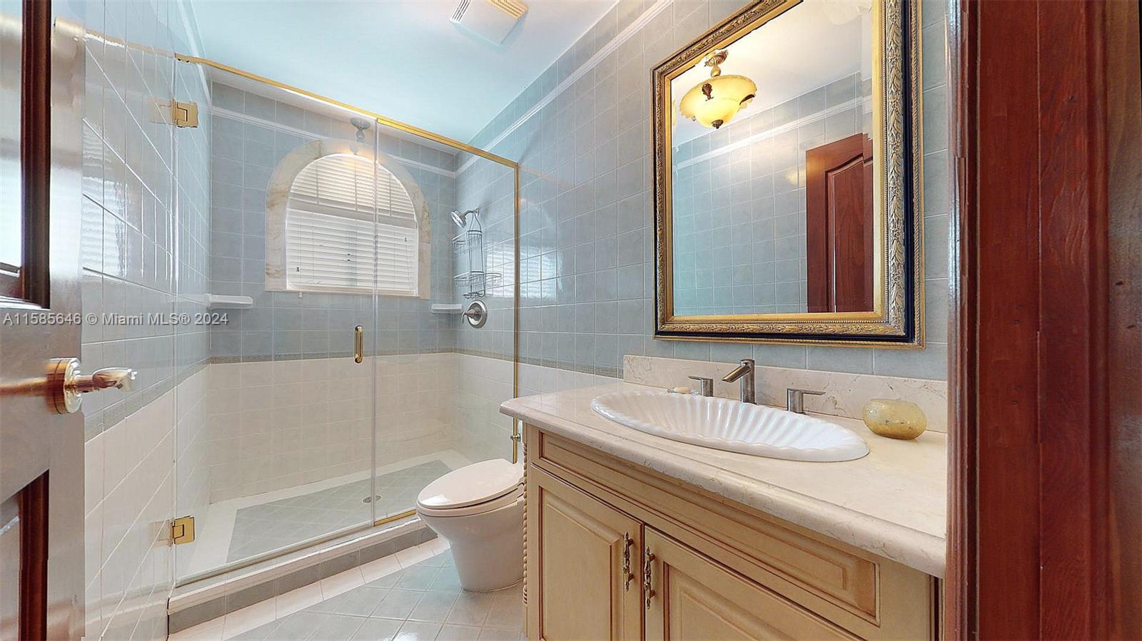 BISCAYNE BEACH-2ND ADDN - Residential