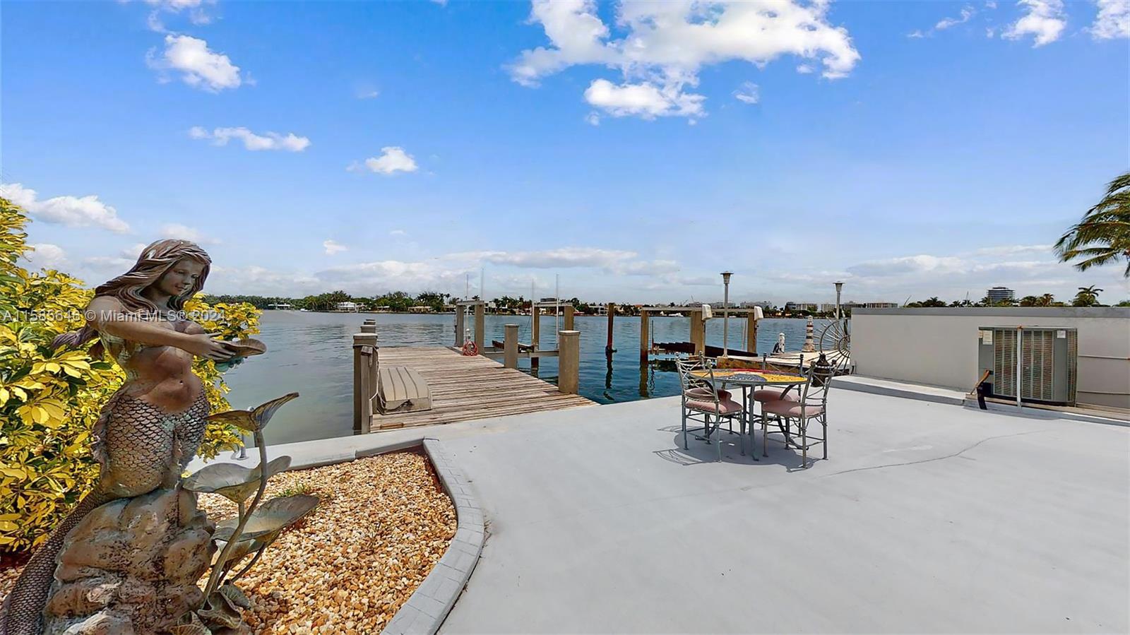BISCAYNE BEACH-2ND ADDN - Residential