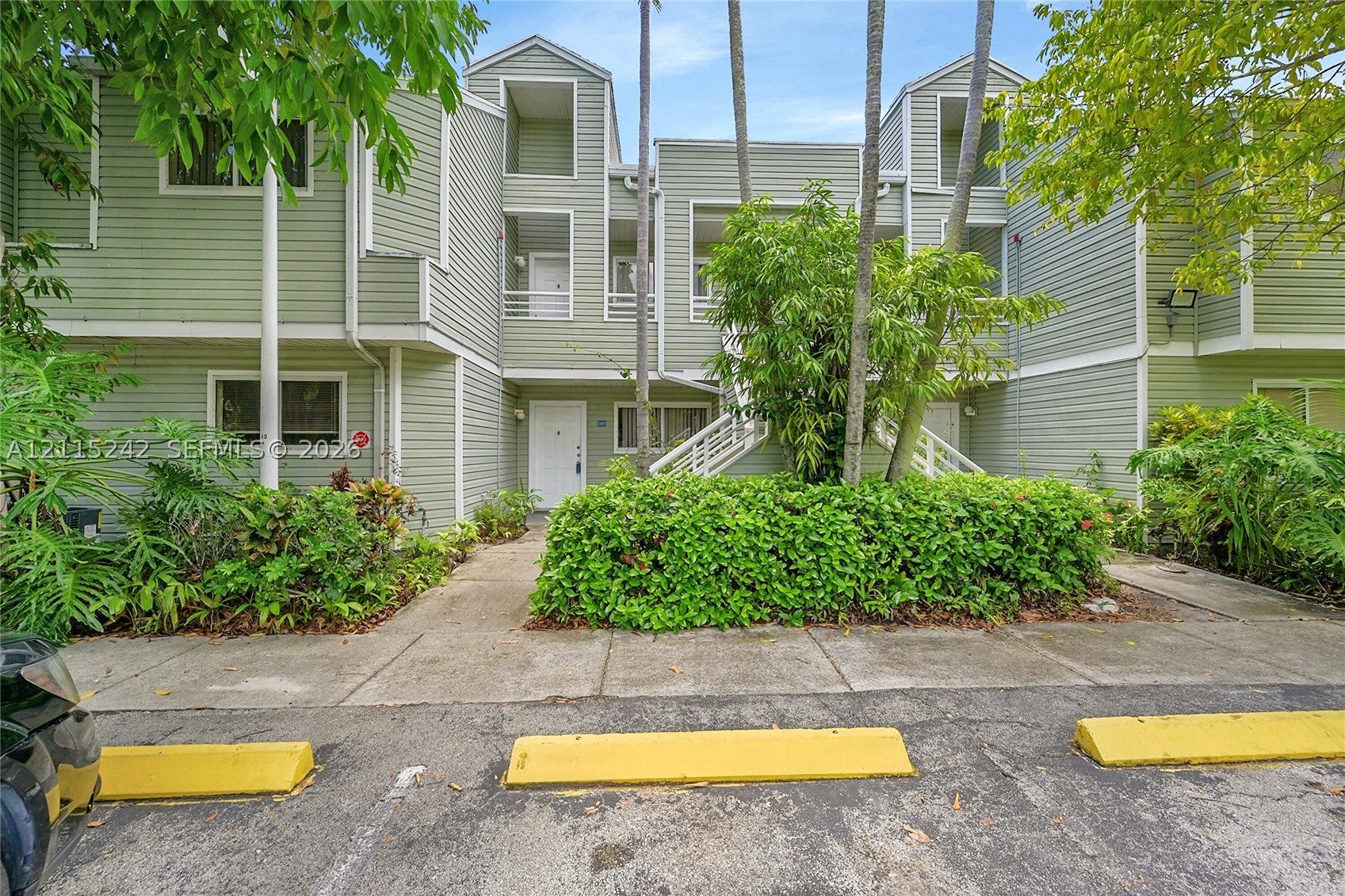 3453 NW 44th St