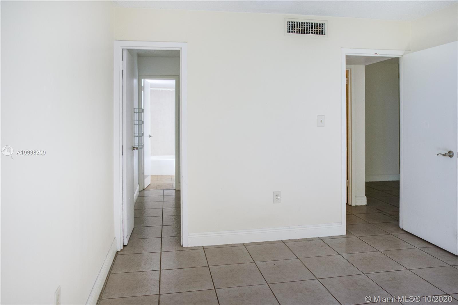 BAYVIEW PALMS CONDO - Residential Lease