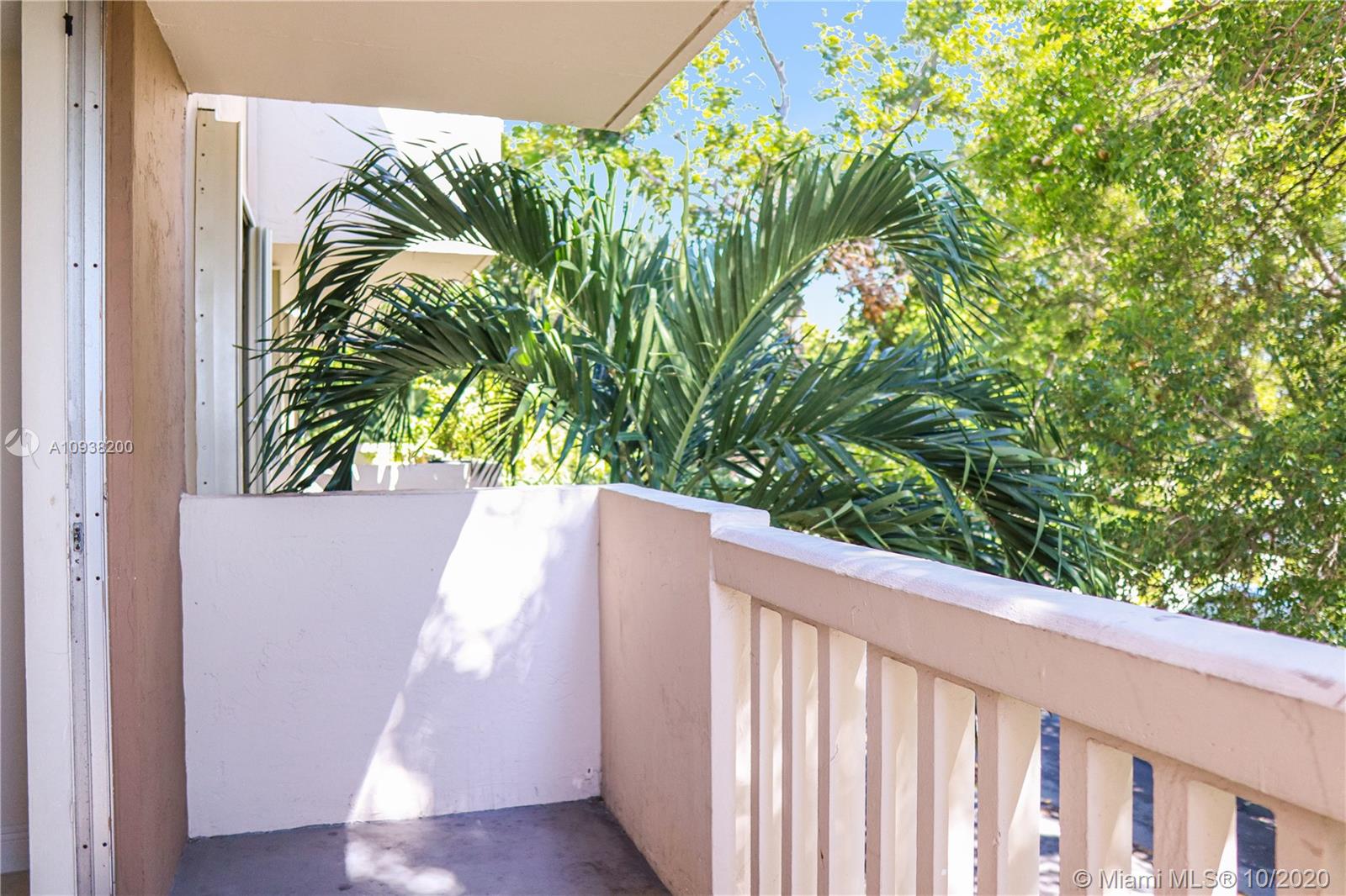 BAYVIEW PALMS CONDO - Residential Lease