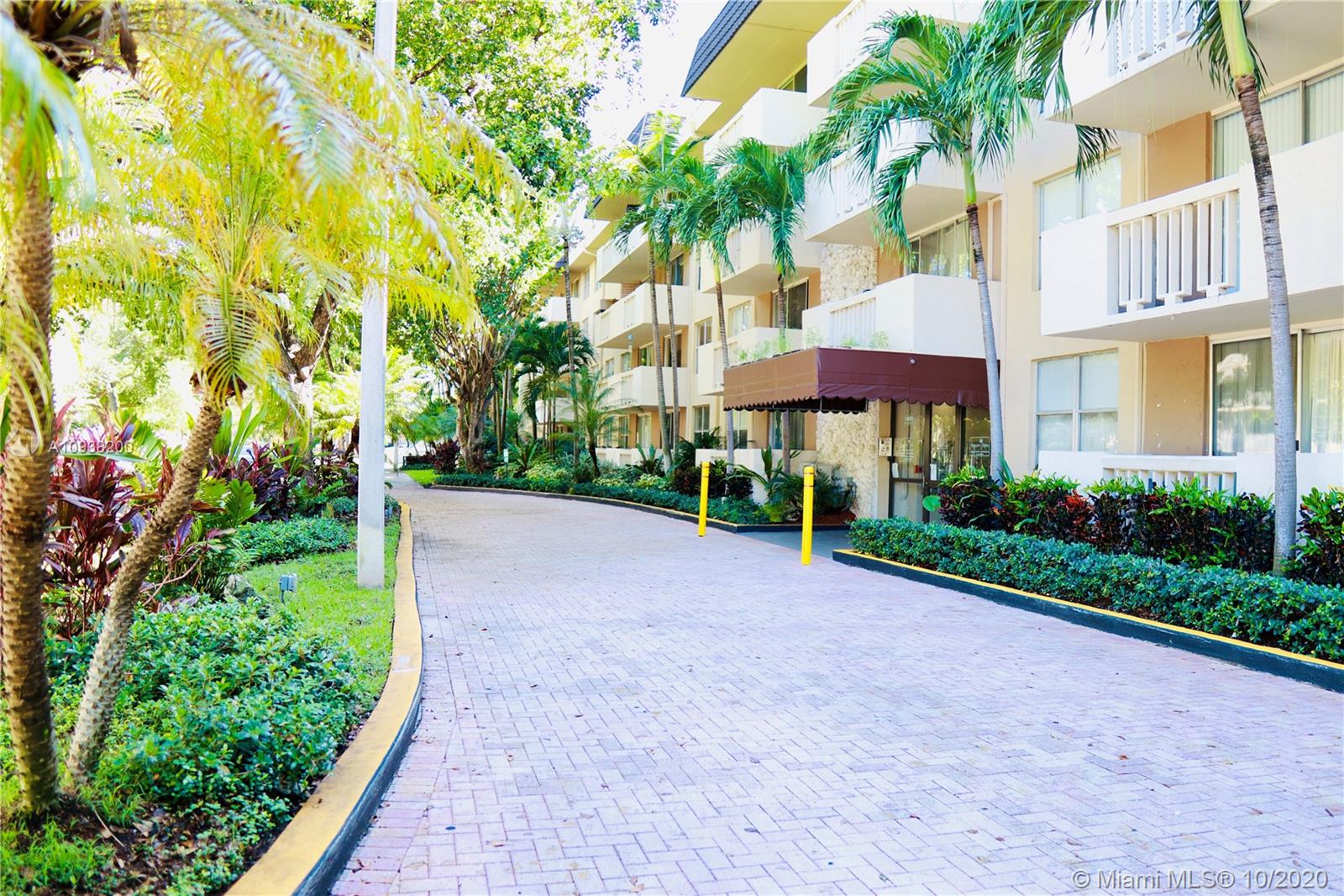 BAYVIEW PALMS CONDO - Residential Lease