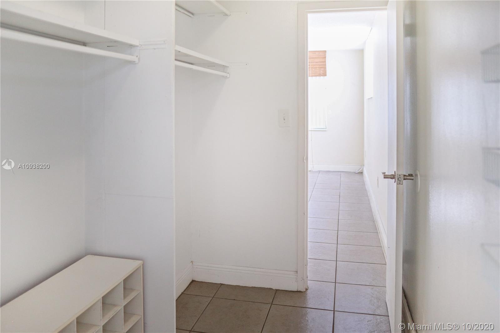 BAYVIEW PALMS CONDO - Residential Lease