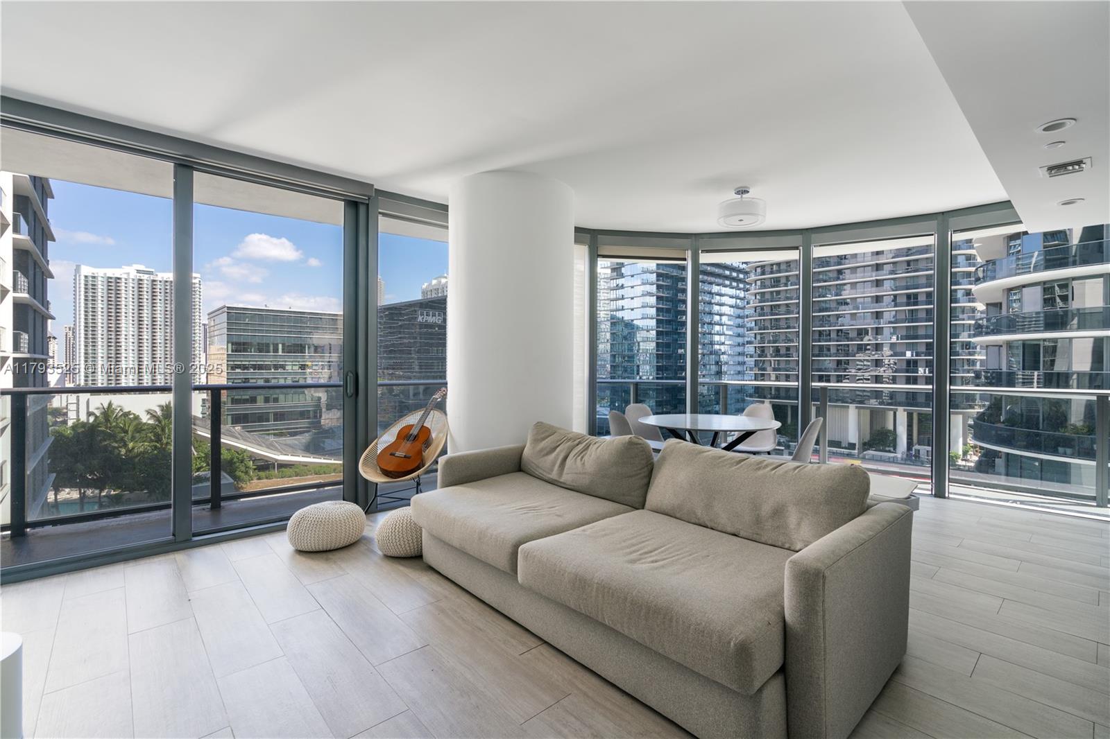 55 Sw 9th St 1501, Miami, Broward County, Florida - 2 Bedrooms  
2 Bathrooms - 