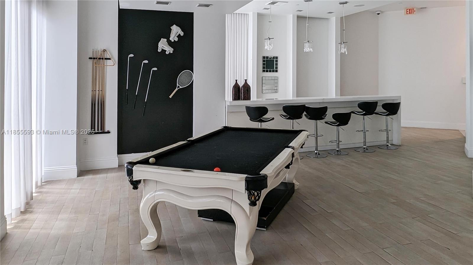 WIND CONDO - Residential