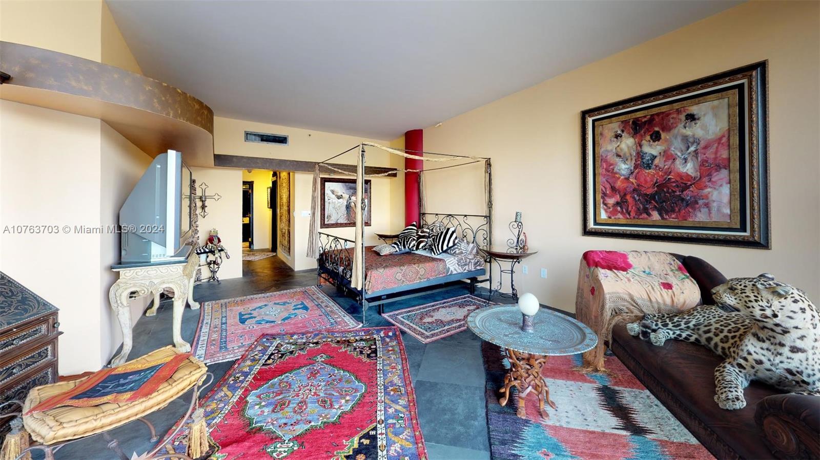 Williams Island - Residential