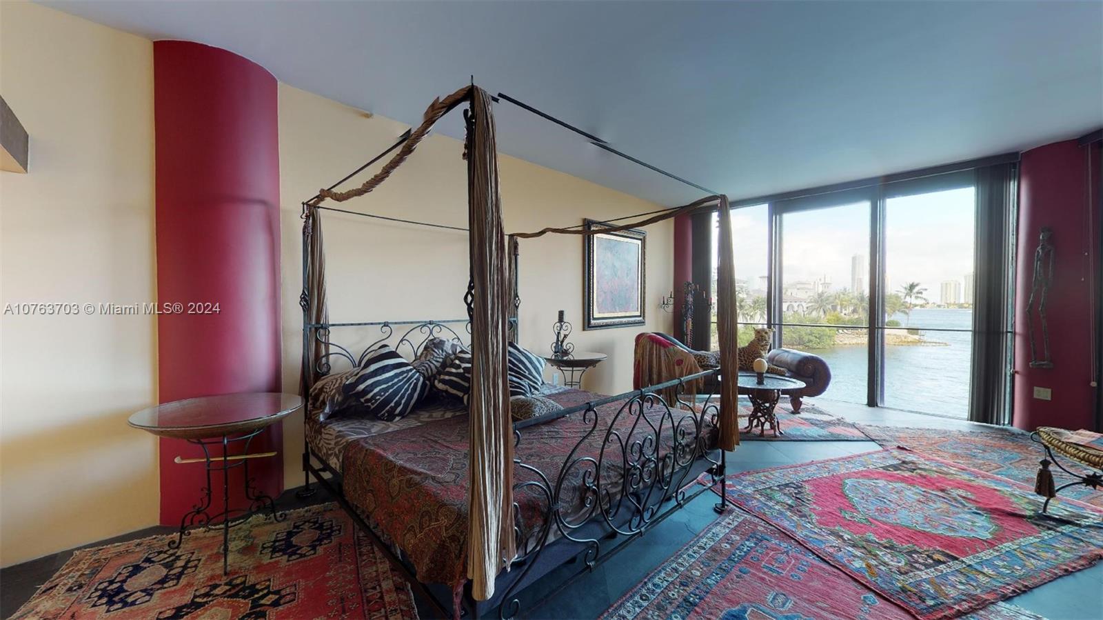 Williams Island - Residential