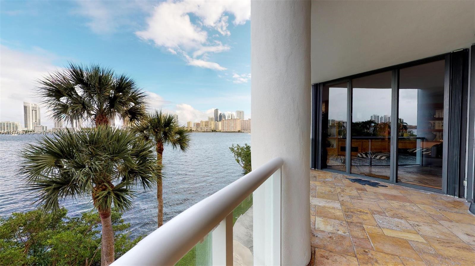 Williams Island - Residential