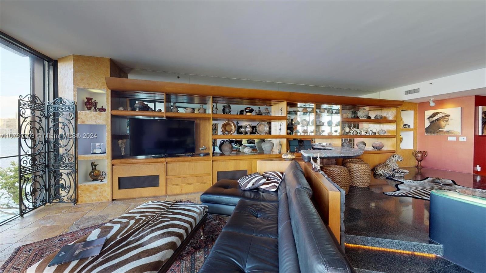 Williams Island - Residential