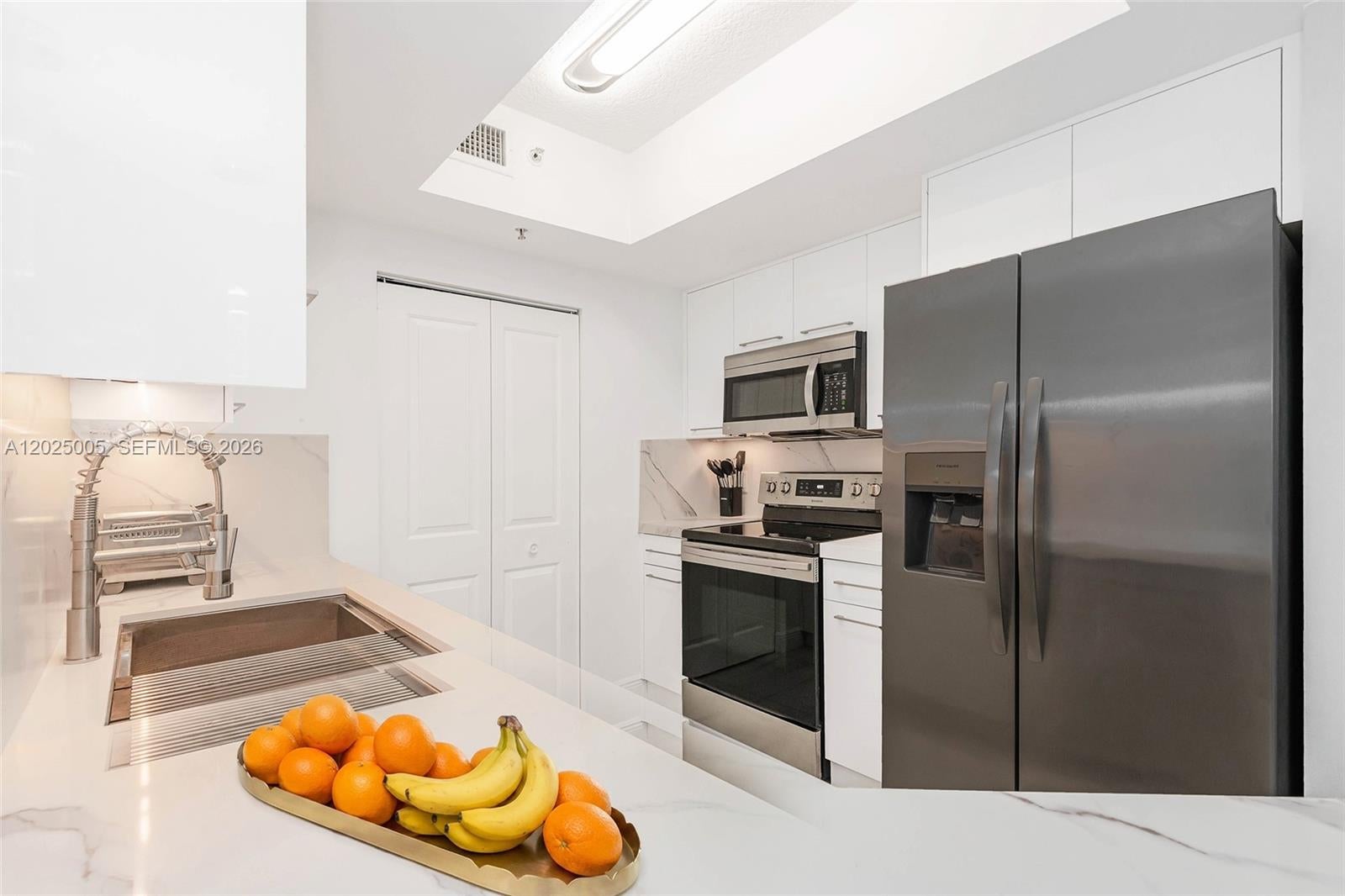 2000 N Bayshore Dr 619