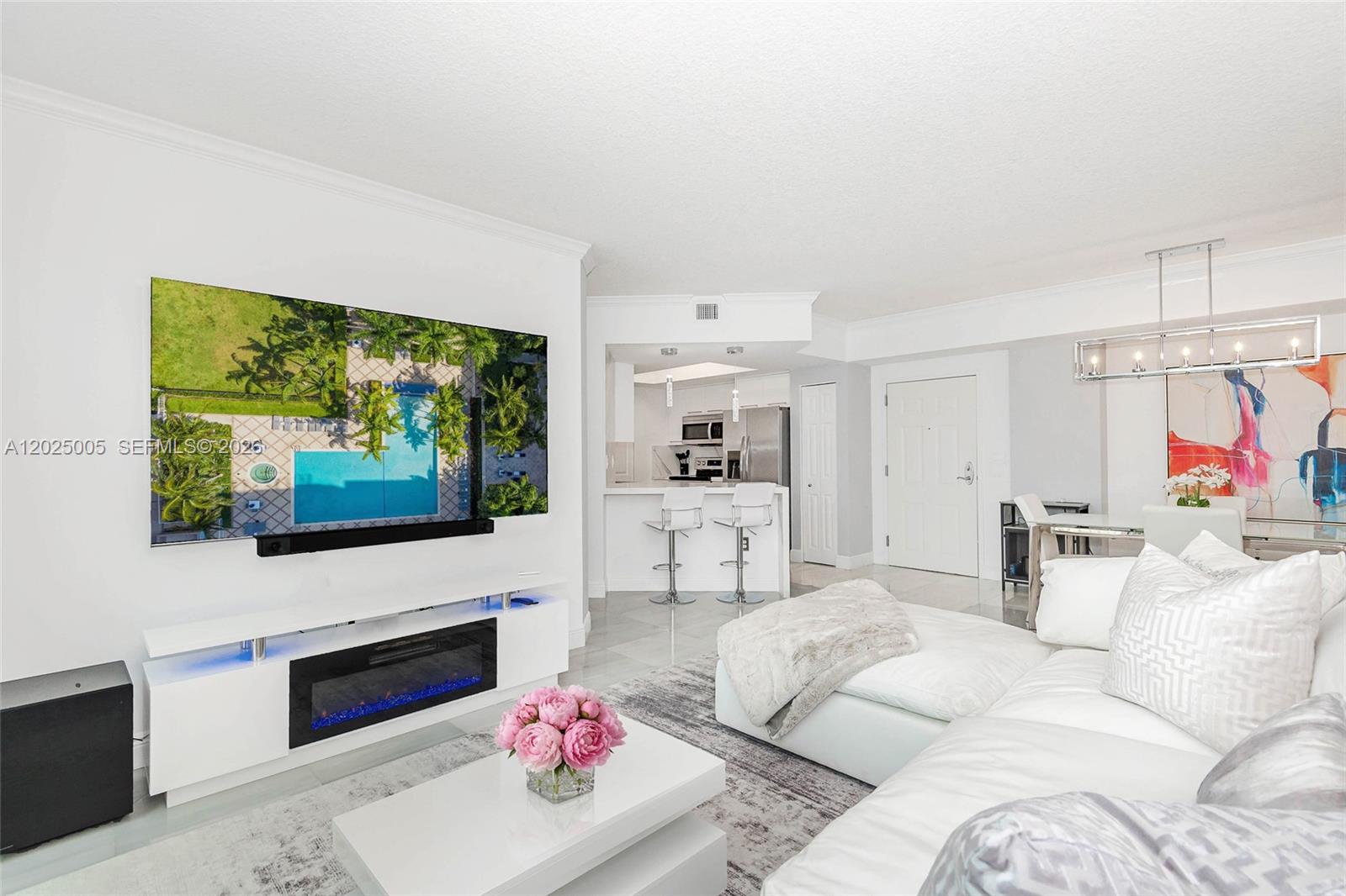 2000 N Bayshore Dr 619