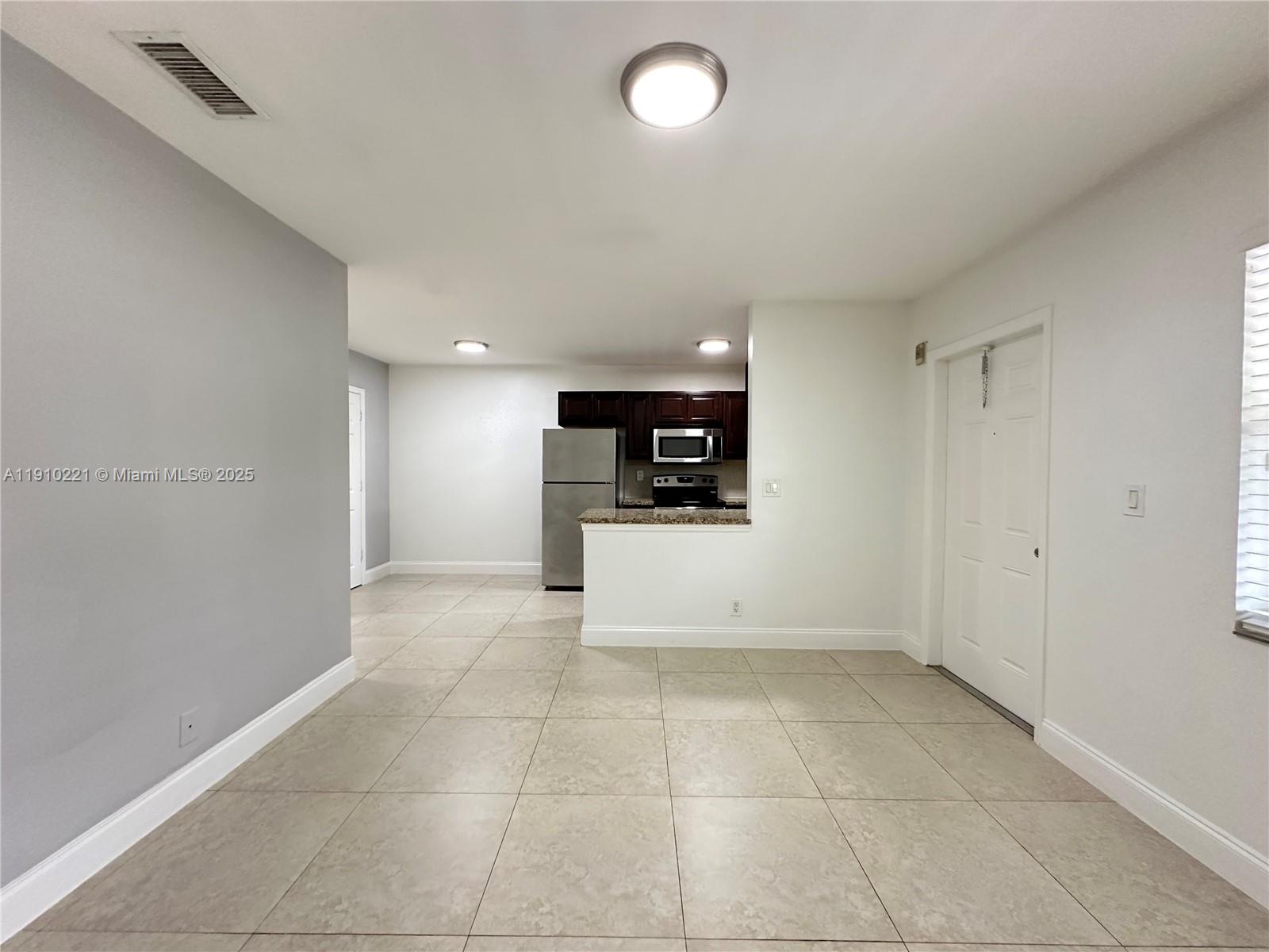 HIGHLAND ESTATES - Residential Lease