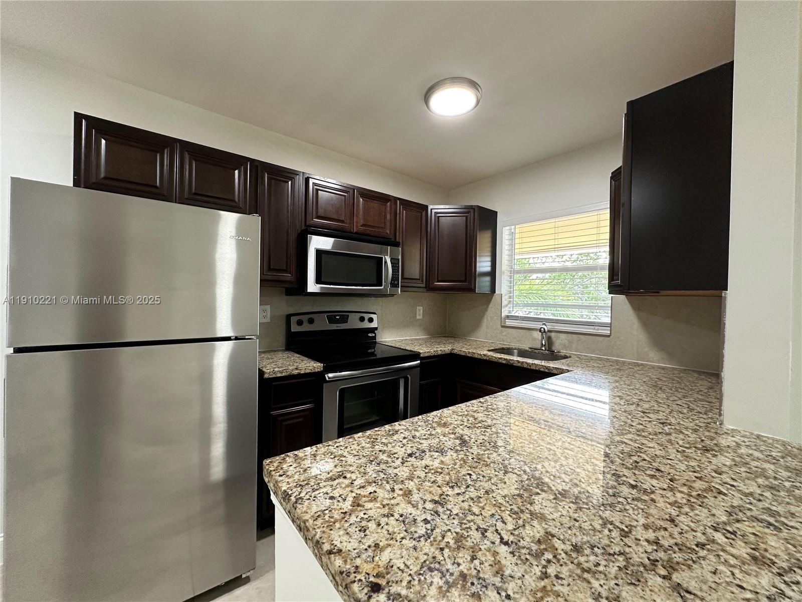 HIGHLAND ESTATES - Residential Lease