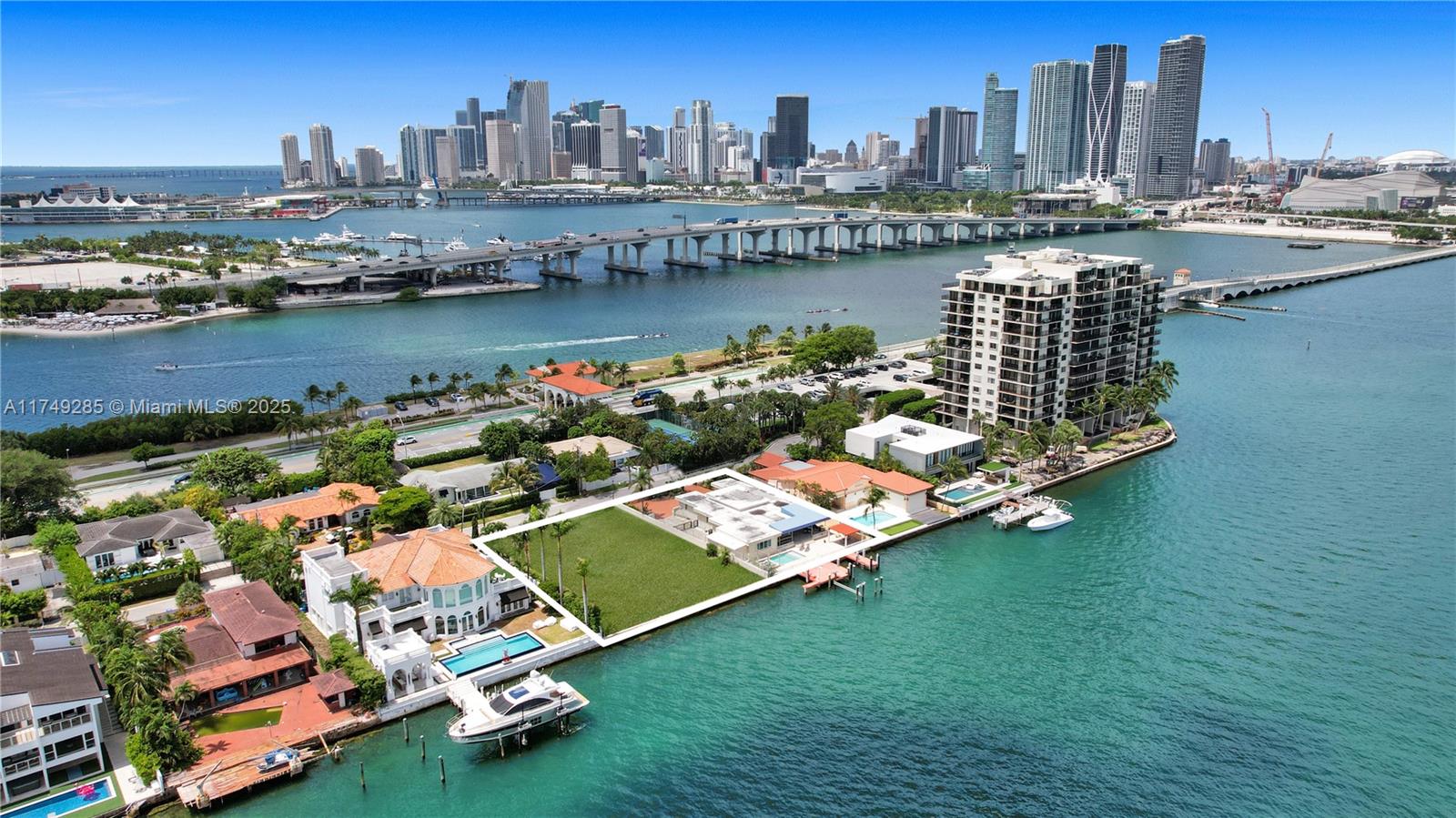 Property for Sale at 851 N Venetian Dr, Miami, Broward County, Florida - Bedrooms: 4 
Bathrooms: 4  - $30,000,000