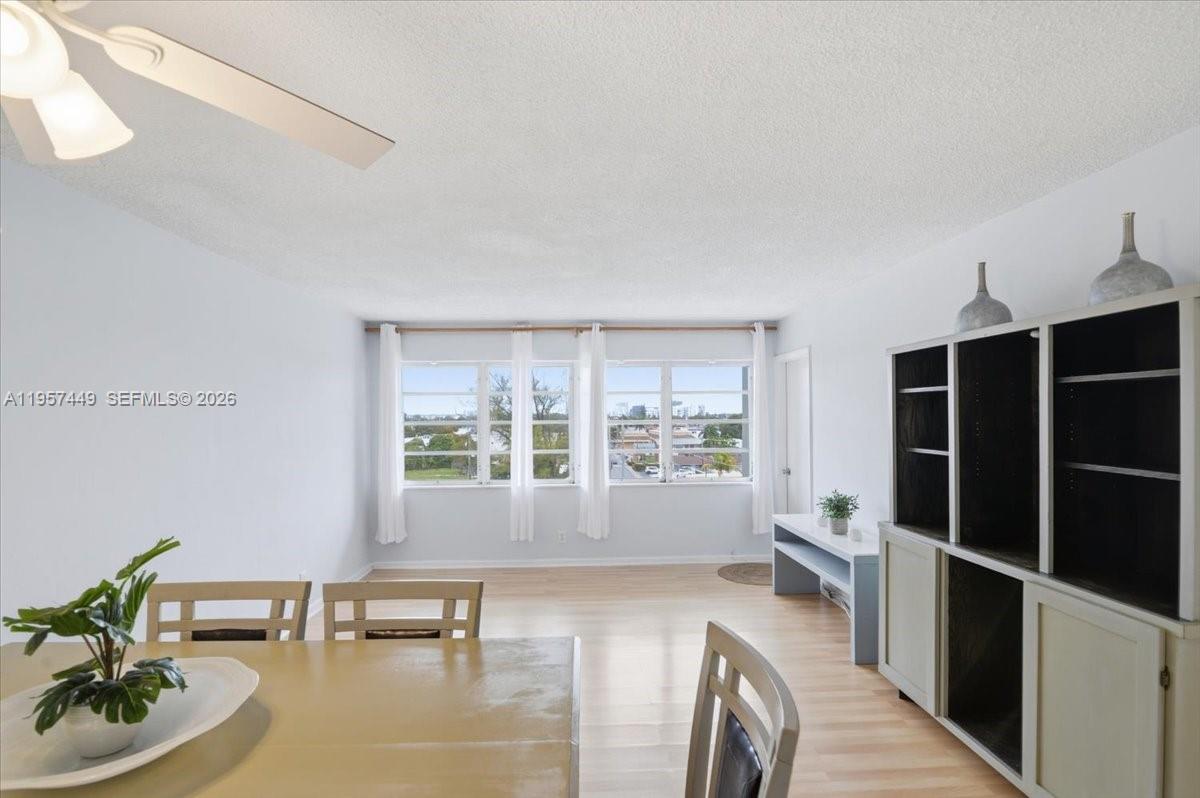 THIRD GULFSTREAM GARDEN - Residential