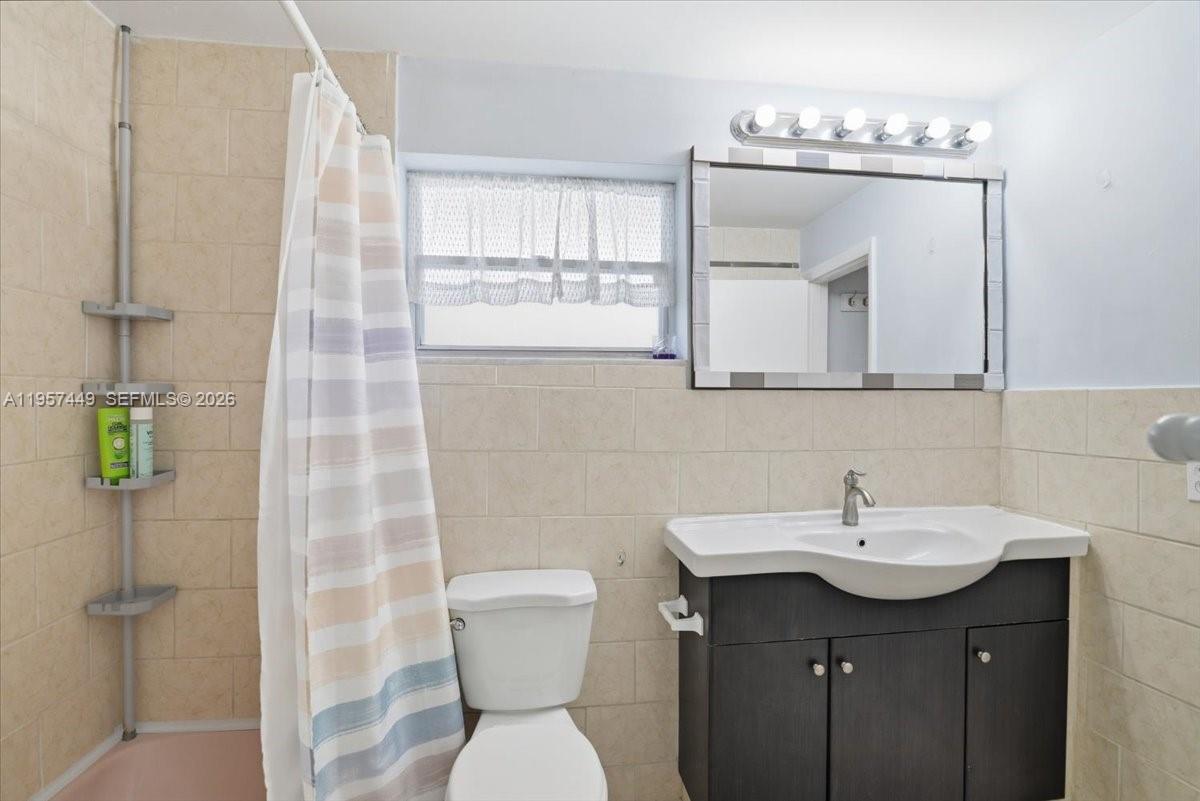 THIRD GULFSTREAM GARDEN - Residential