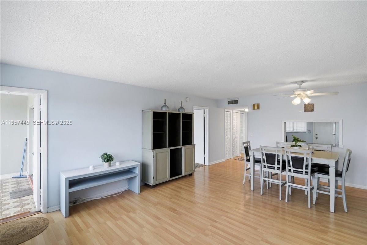 THIRD GULFSTREAM GARDEN - Residential