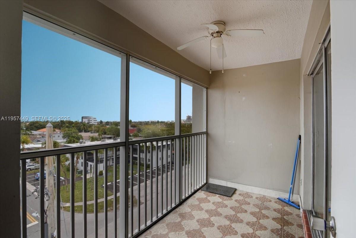 THIRD GULFSTREAM GARDEN - Residential