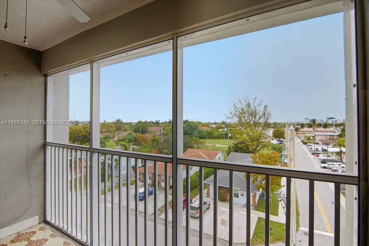 THIRD GULFSTREAM GARDEN - Residential