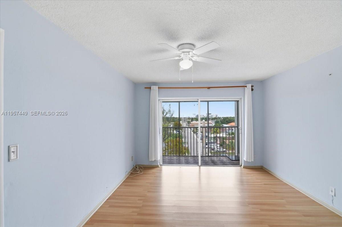 THIRD GULFSTREAM GARDEN - Residential