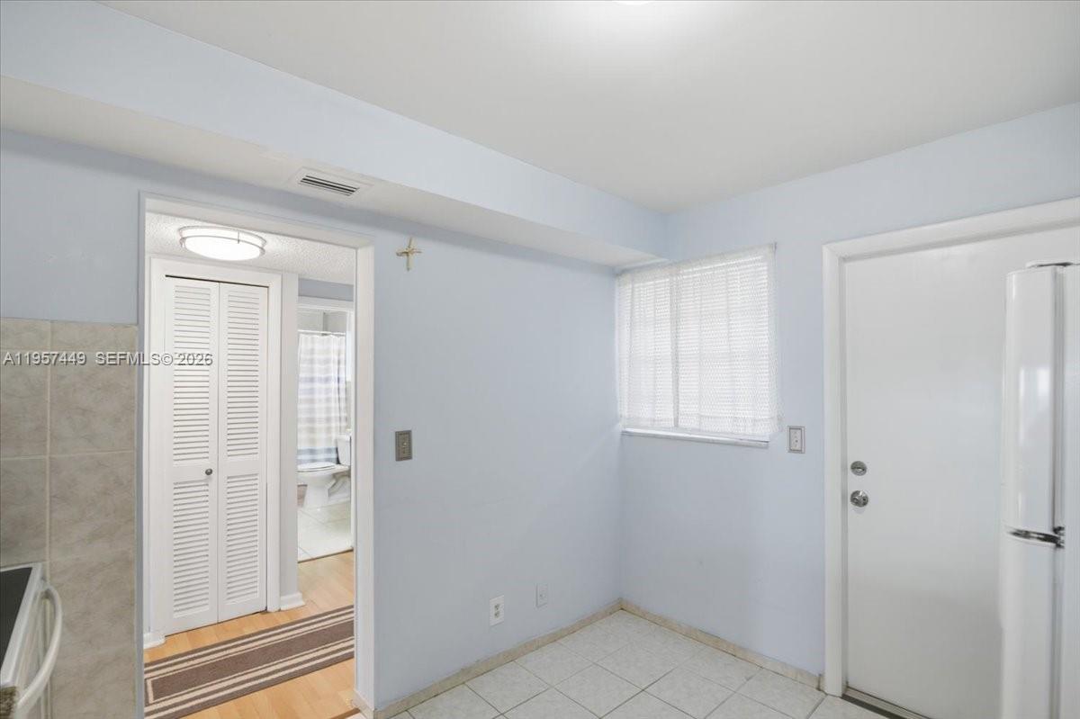 THIRD GULFSTREAM GARDEN - Residential