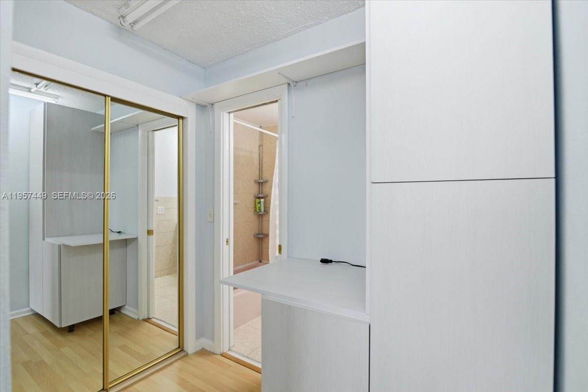 THIRD GULFSTREAM GARDEN - Residential