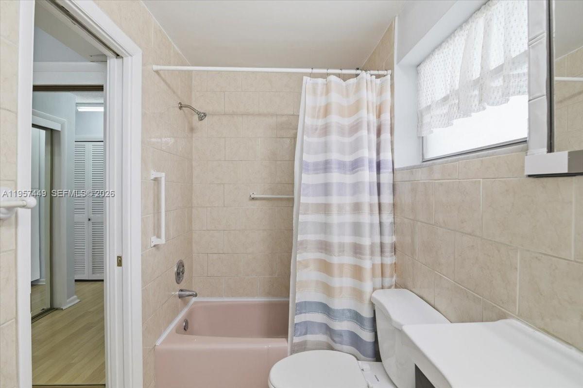 THIRD GULFSTREAM GARDEN - Residential