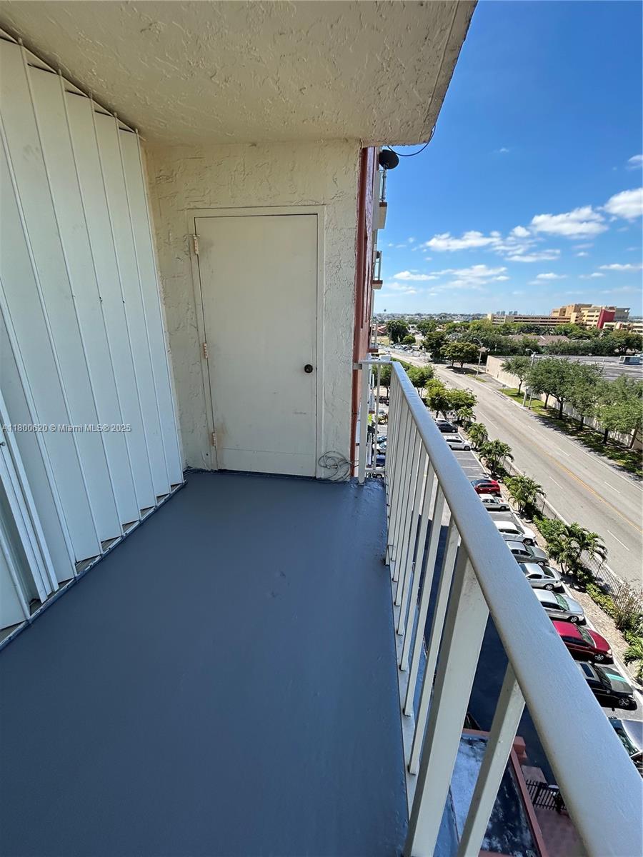PLAZA OF WESTLAND CONDO - Residential