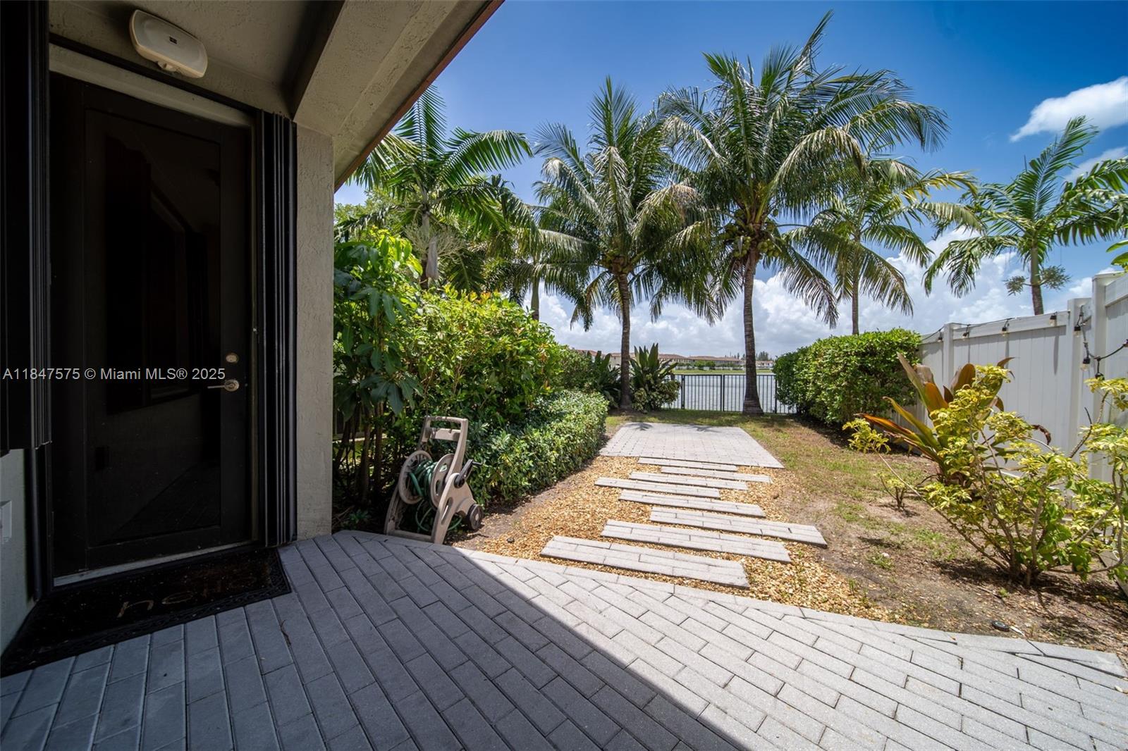 AQUABELLA SECTION ONE - Residential